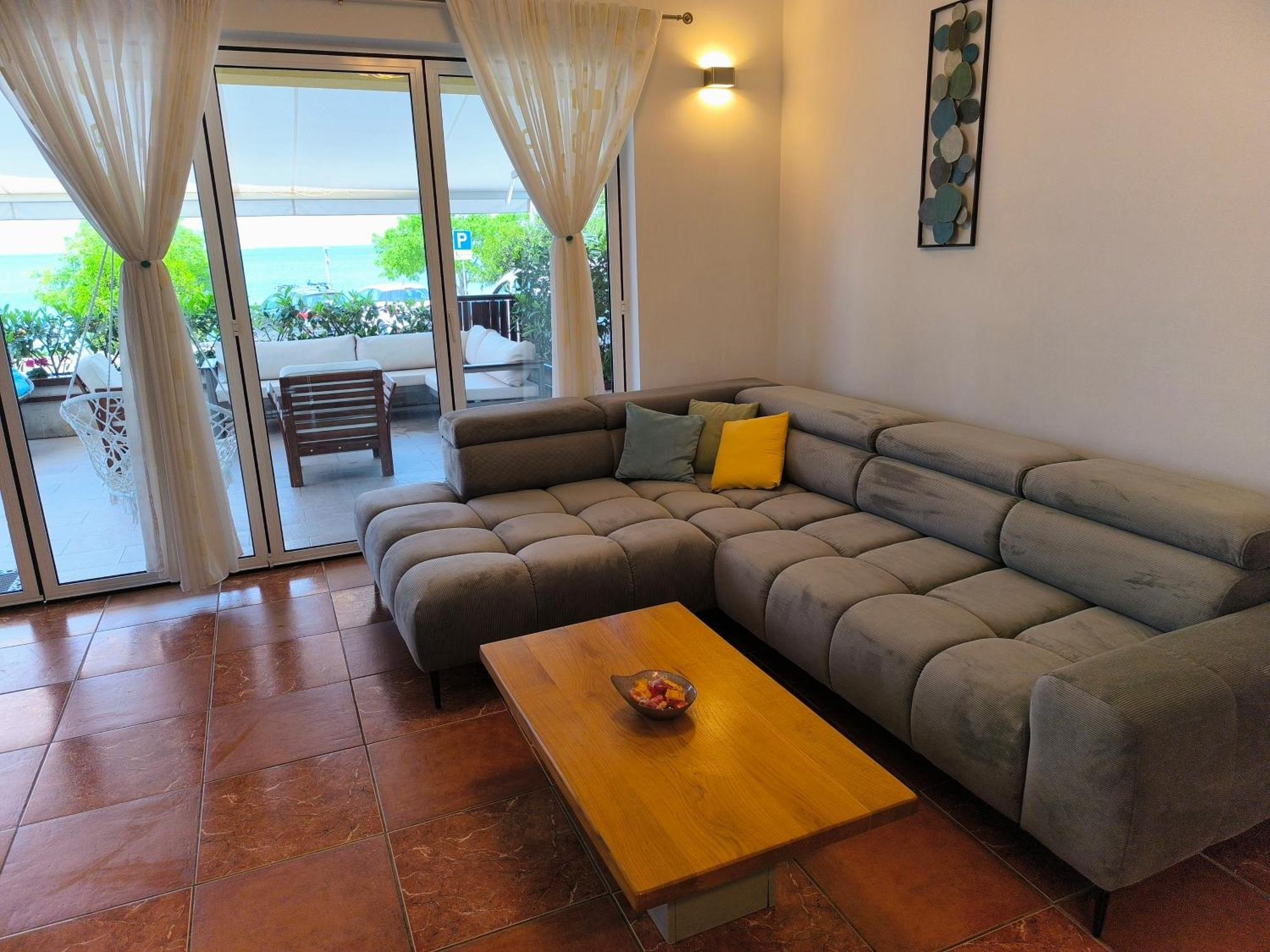 Apartman Emili Малинска Экстерьер фото